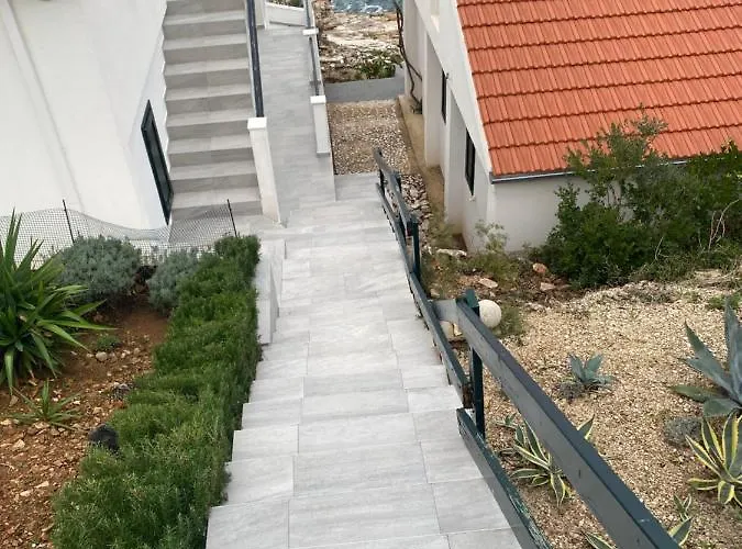 House Zecja *